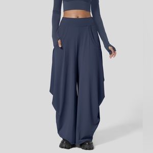 Halara - mid rise multiple pockets draped wide leg casual pants. XL (Reg) NWT